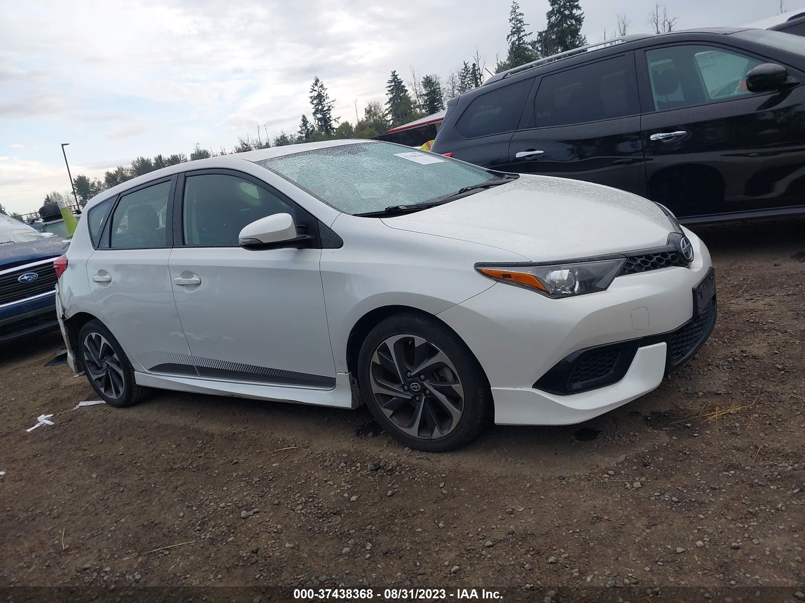 Photo 12 VIN: JTNKARJE2GJ507552 - SCION IM 