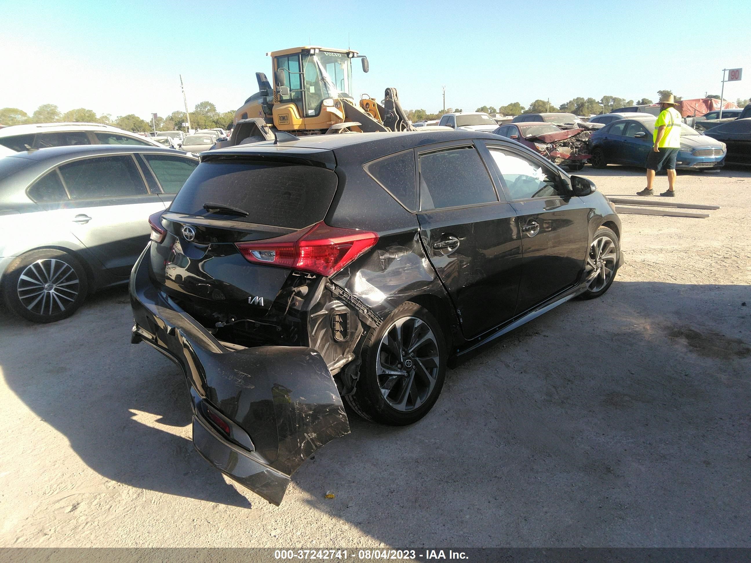 Photo 3 VIN: JTNKARJE4GJ520285 - SCION IM 