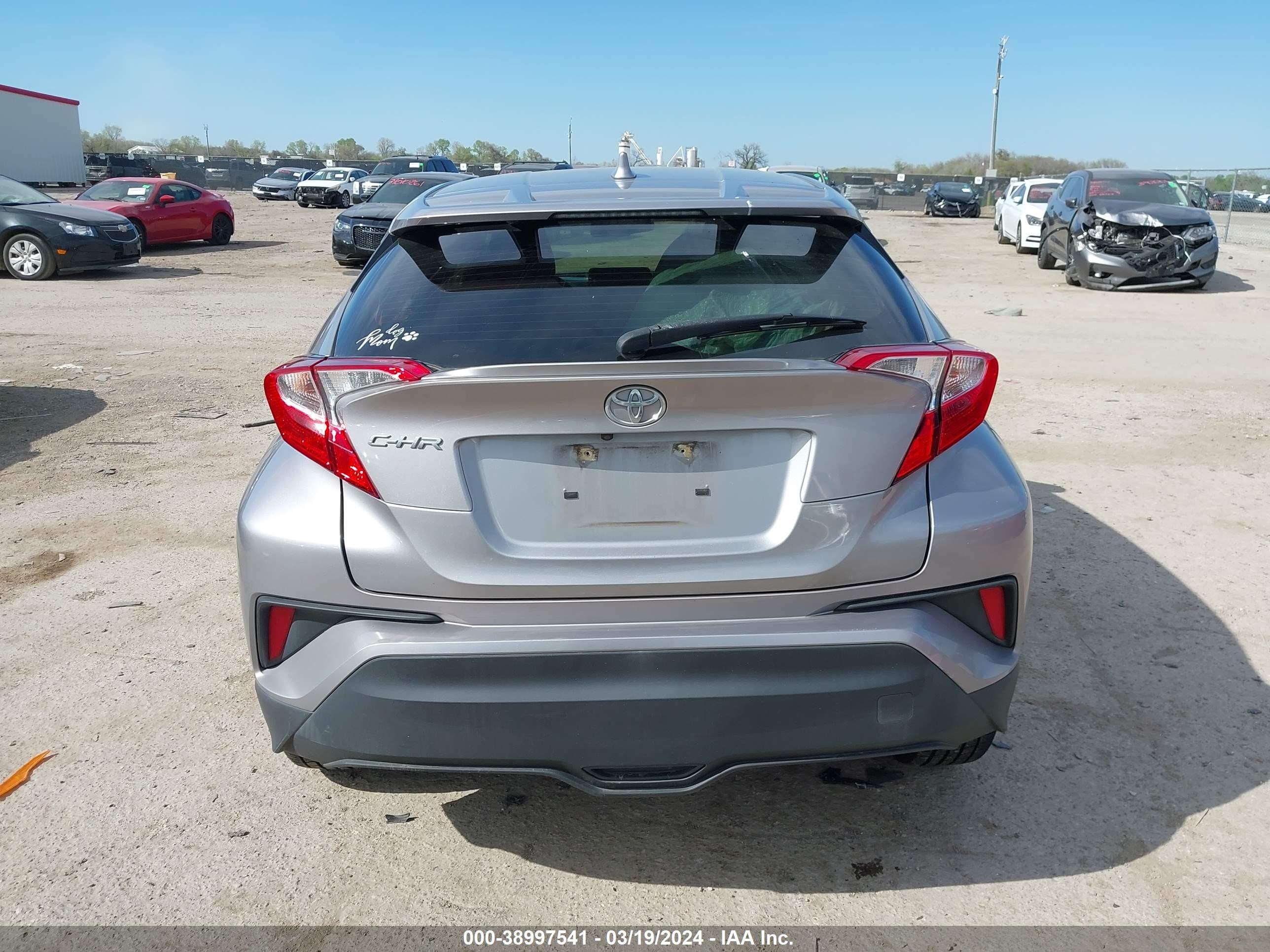 Photo 15 VIN: JTNKHMBX0K1056645 - TOYOTA C-HR 