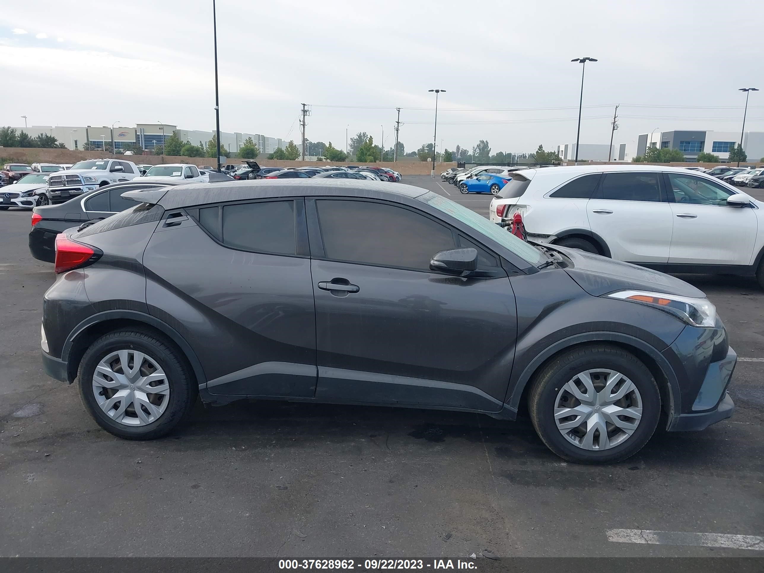 Photo 13 VIN: JTNKHMBX0K1062543 - TOYOTA C-HR 