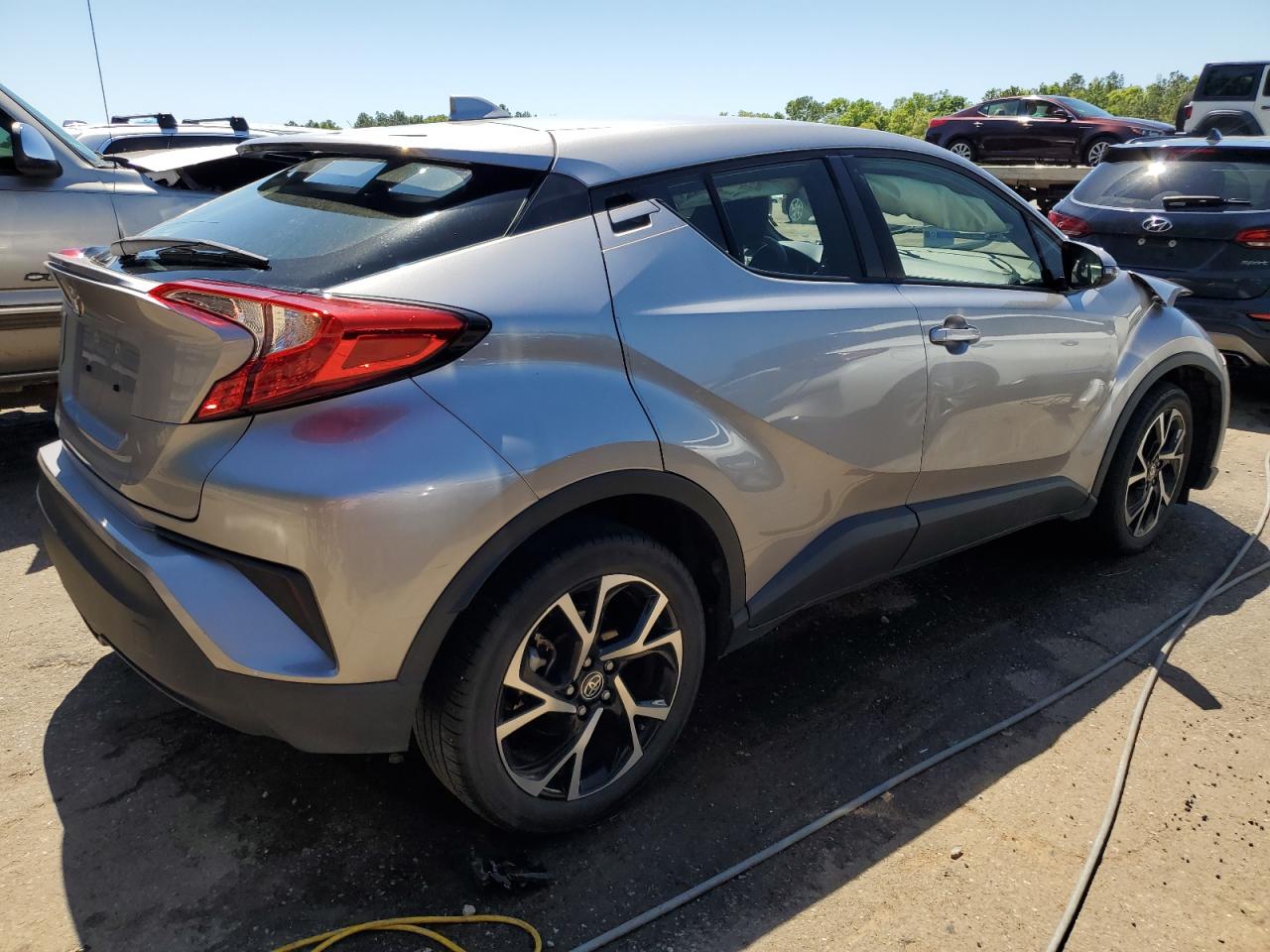 Photo 2 VIN: JTNKHMBX0L1092028 - TOYOTA C-HR 