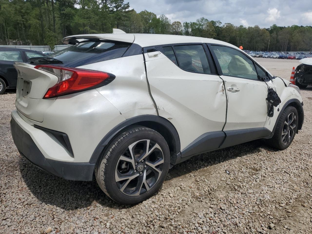 Photo 2 VIN: JTNKHMBX1M1097790 - TOYOTA C-HR 