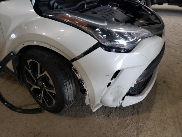 Photo 8 VIN: JTNKHMBX1M1115592 - TOYOTA C-HR XLE 