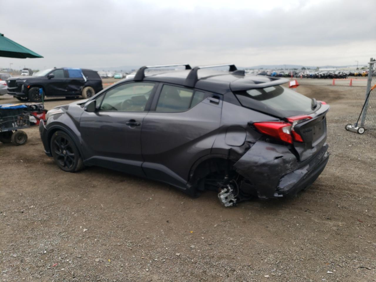 Photo 1 VIN: JTNKHMBX1M1119061 - TOYOTA C-HR 