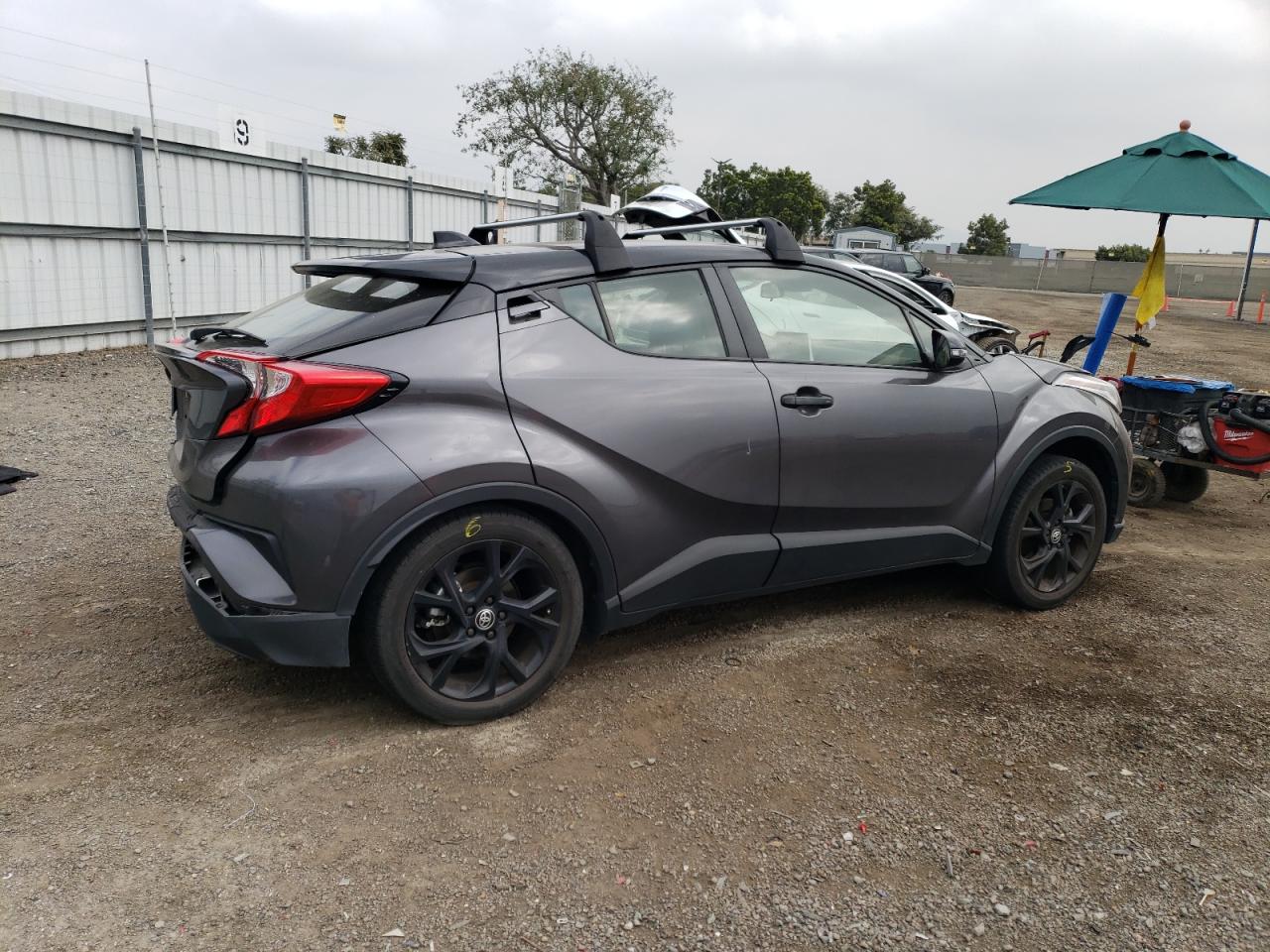 Photo 2 VIN: JTNKHMBX1M1119061 - TOYOTA C-HR 