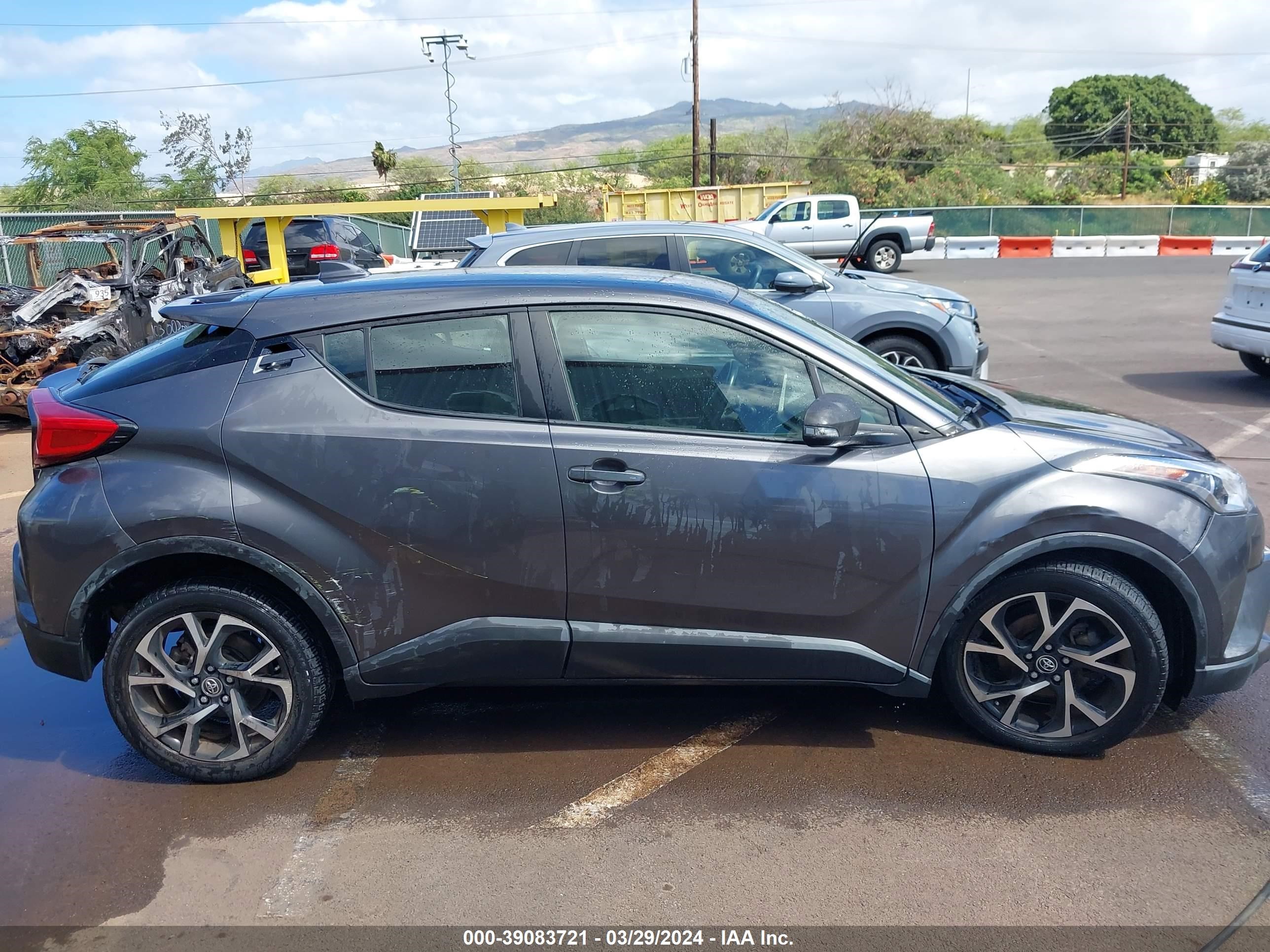 Photo 12 VIN: JTNKHMBX3K1045526 - TOYOTA C-HR 