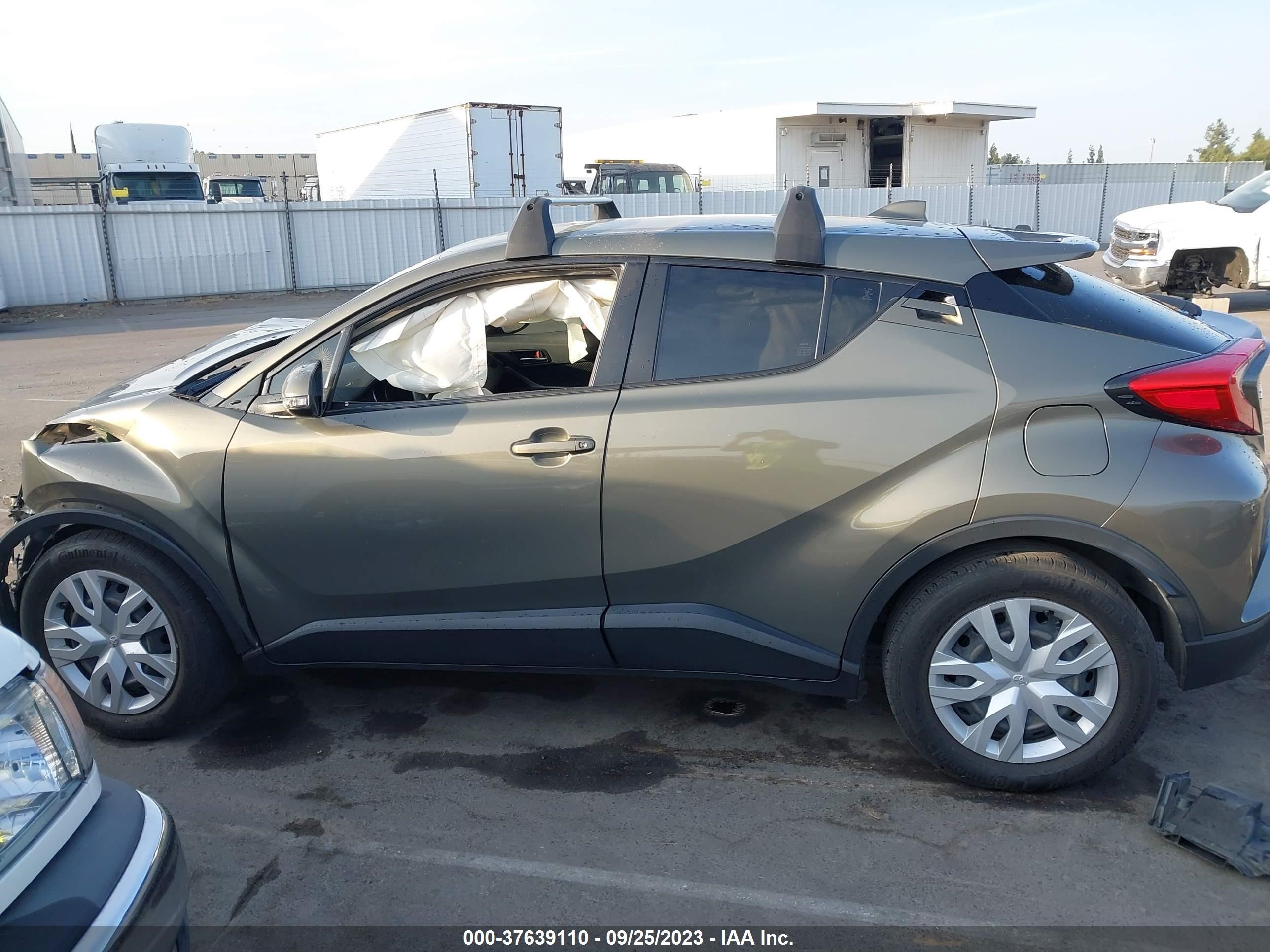 Photo 14 VIN: JTNKHMBX3M1125802 - TOYOTA C-HR 