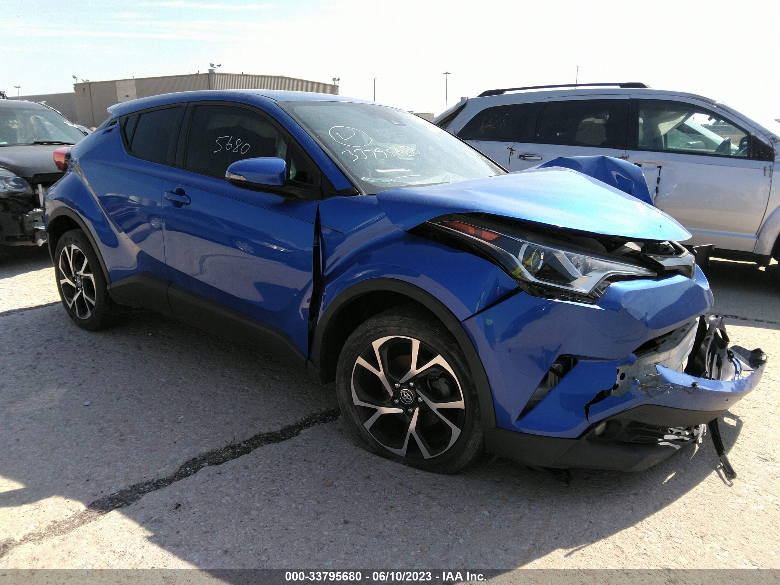 Photo 0 VIN: JTNKHMBX4J1005888 - TOYOTA C-HR 