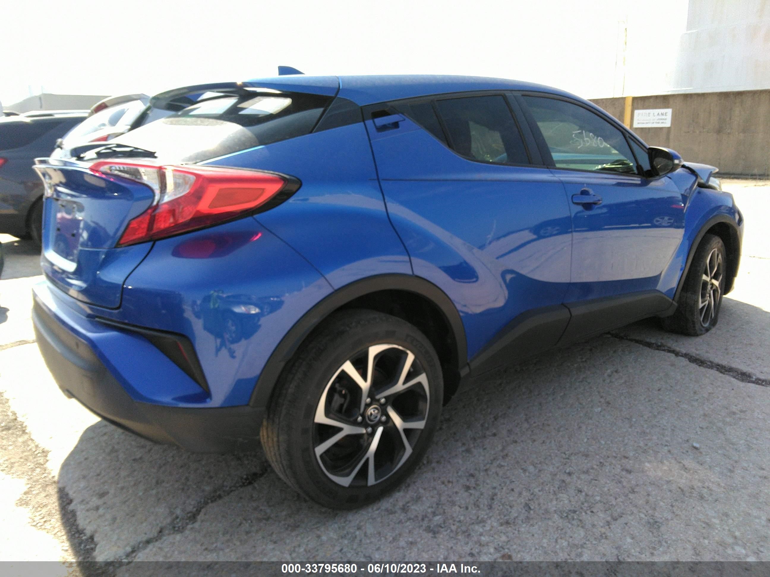 Photo 3 VIN: JTNKHMBX4J1005888 - TOYOTA C-HR 