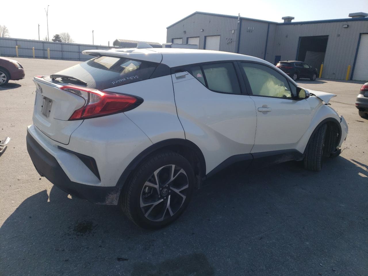 Photo 2 VIN: JTNKHMBX4K1055319 - TOYOTA C-HR 