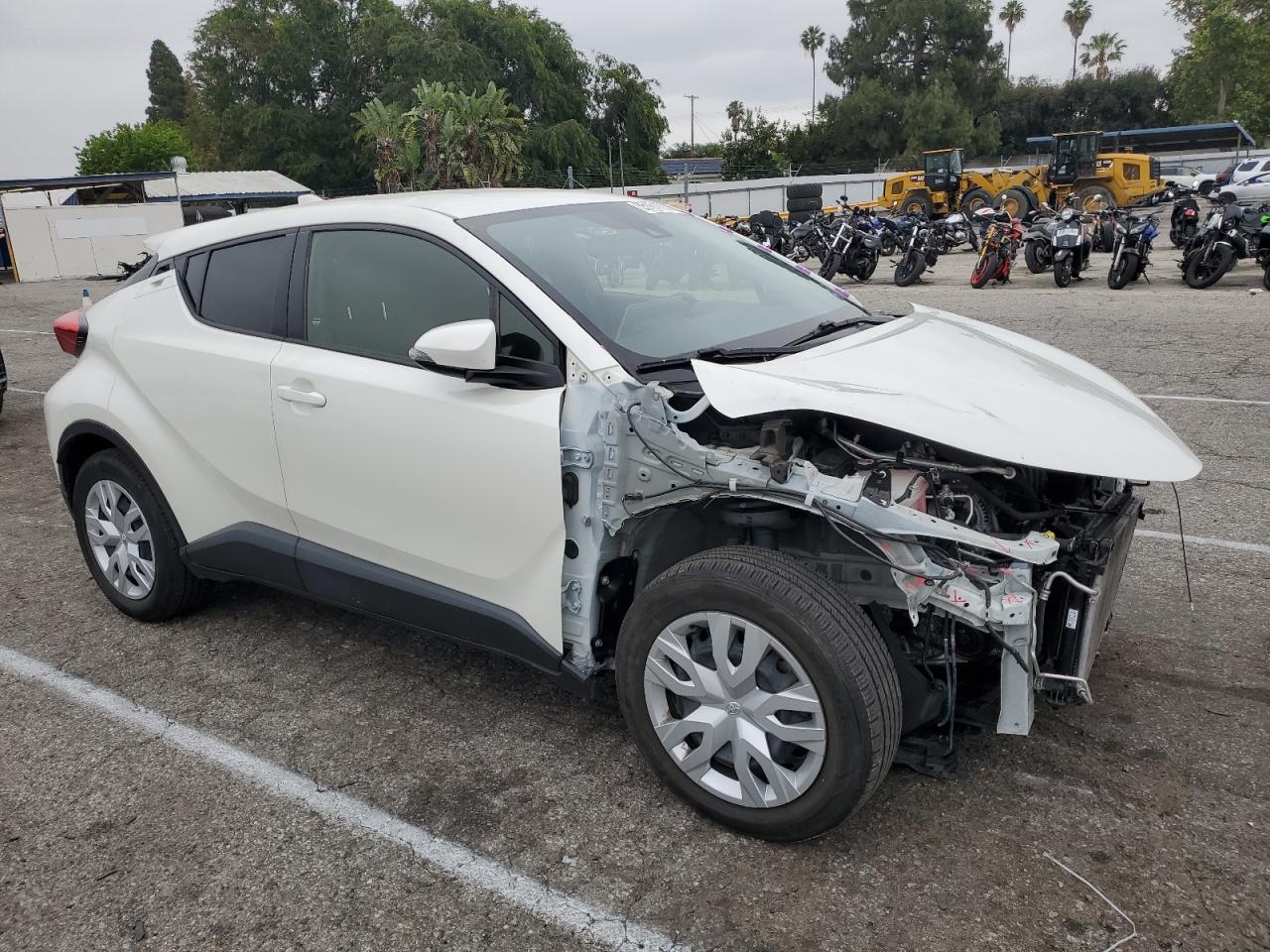 Photo 3 VIN: JTNKHMBX4L1074728 - TOYOTA C-HR 