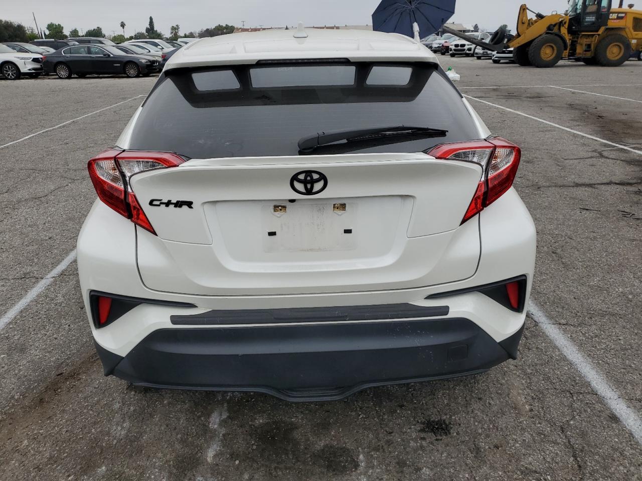 Photo 5 VIN: JTNKHMBX4L1074728 - TOYOTA C-HR 