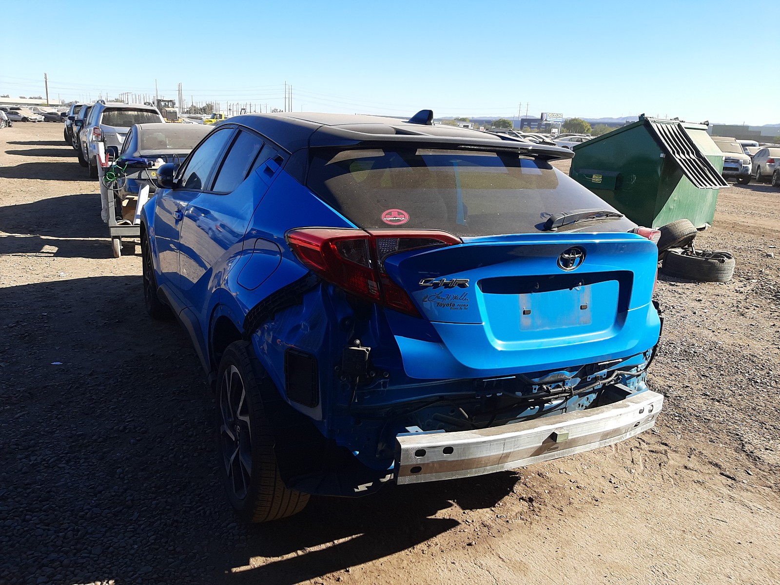 Photo 2 VIN: JTNKHMBX5K1022345 - TOYOTA C-HR XLE 