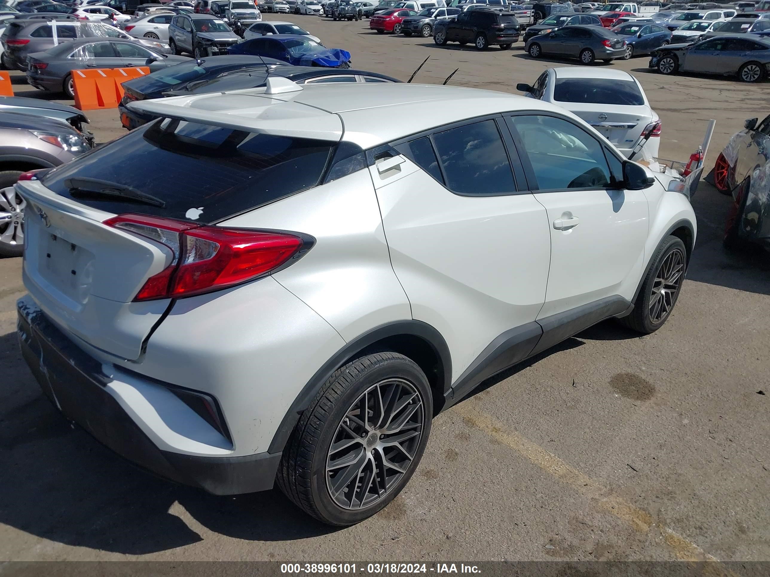 Photo 3 VIN: JTNKHMBX5K1028307 - TOYOTA C-HR 