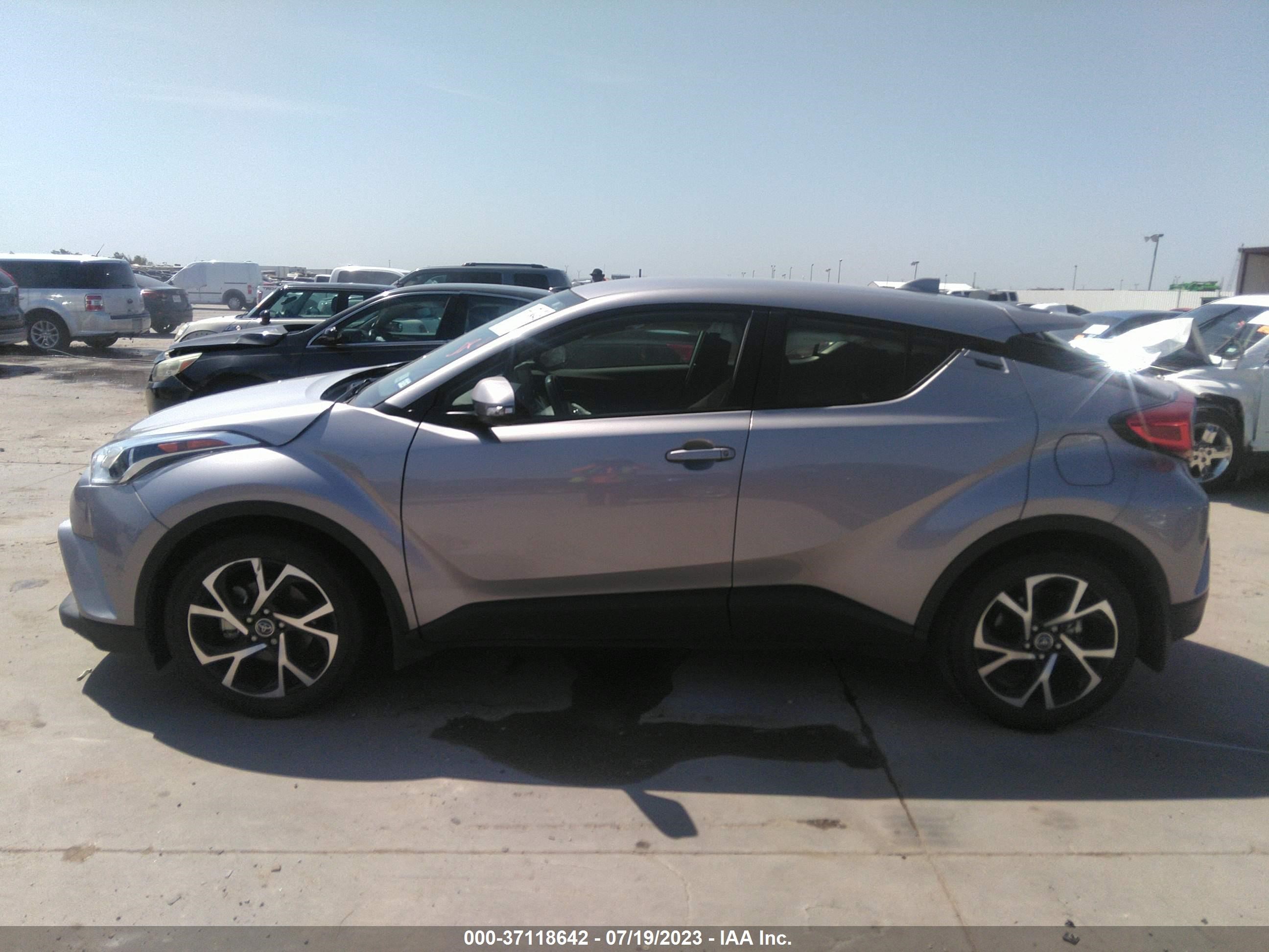 Photo 13 VIN: JTNKHMBX5K1057239 - TOYOTA C-HR 