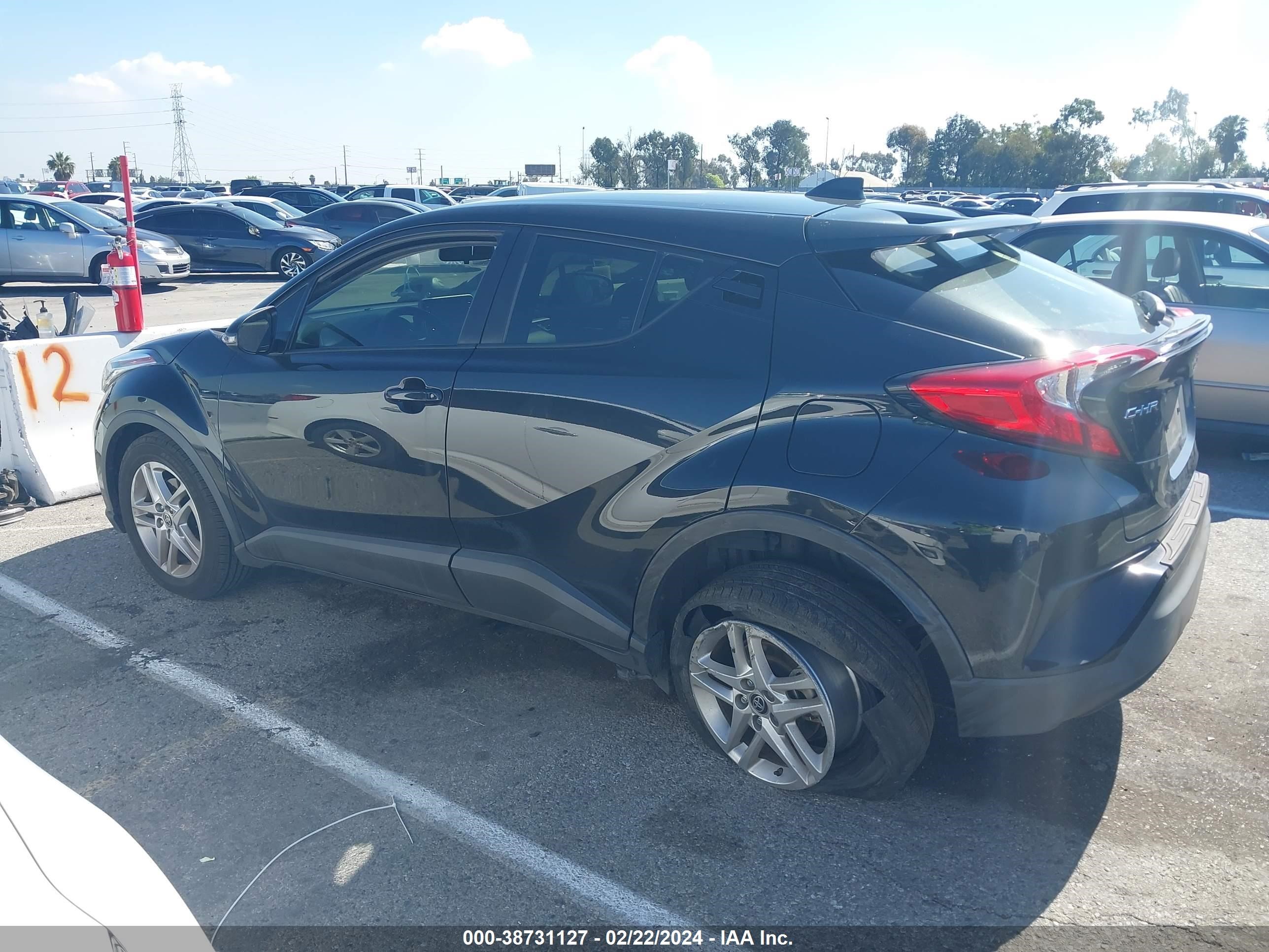 Photo 13 VIN: JTNKHMBX5L1080537 - TOYOTA C-HR 