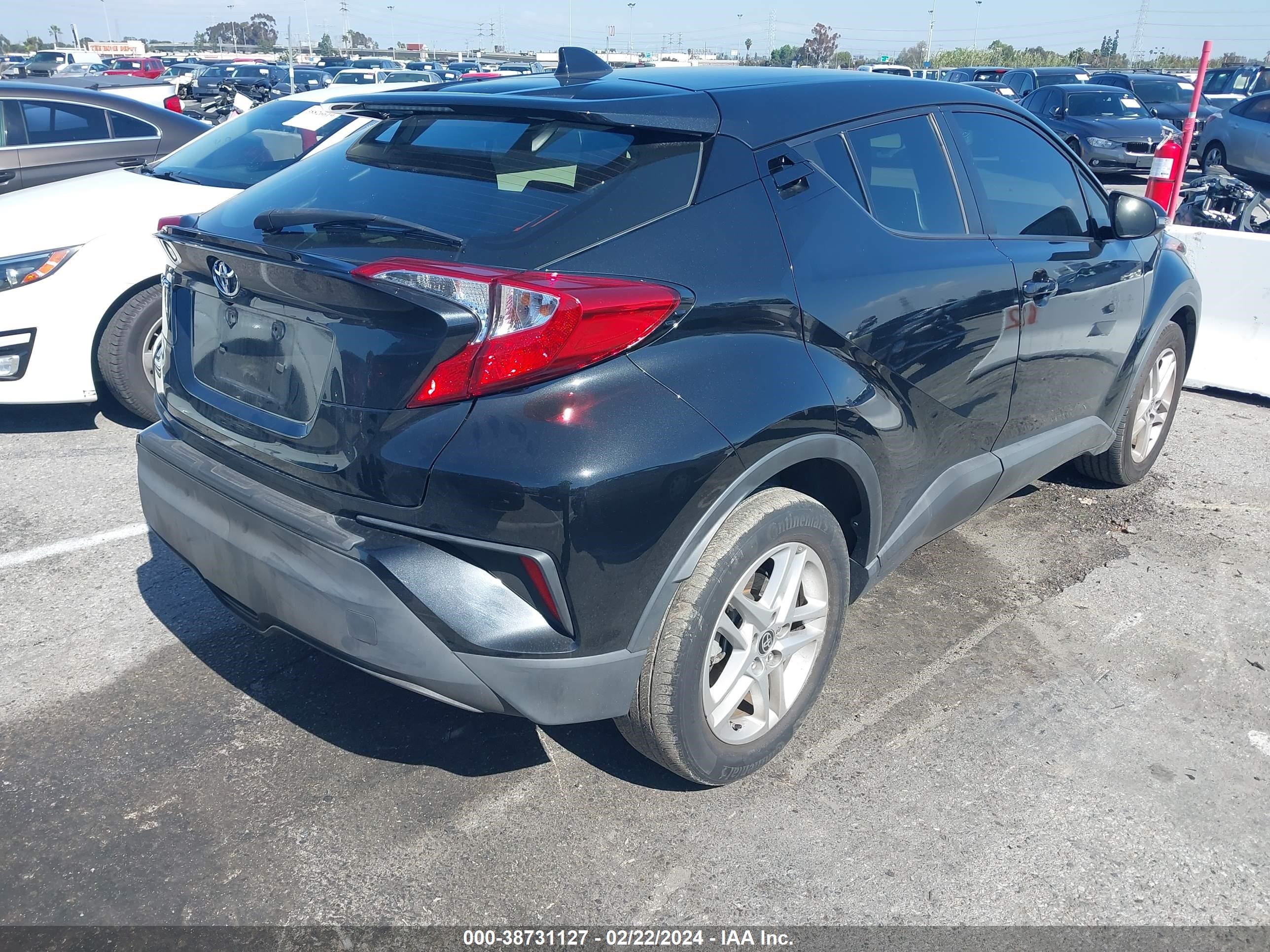 Photo 3 VIN: JTNKHMBX5L1080537 - TOYOTA C-HR 