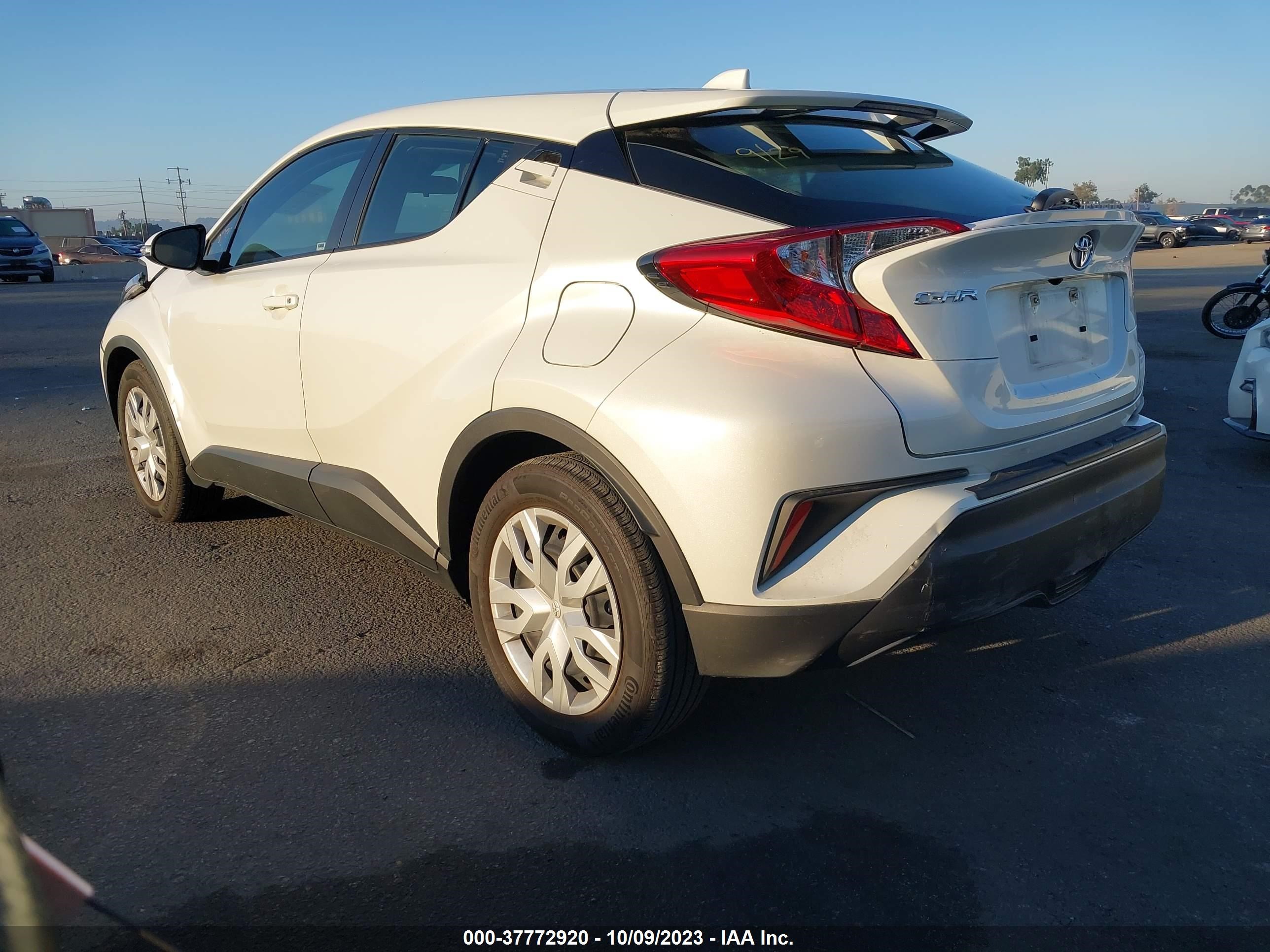 Photo 2 VIN: JTNKHMBX5M1111125 - TOYOTA C-HR 