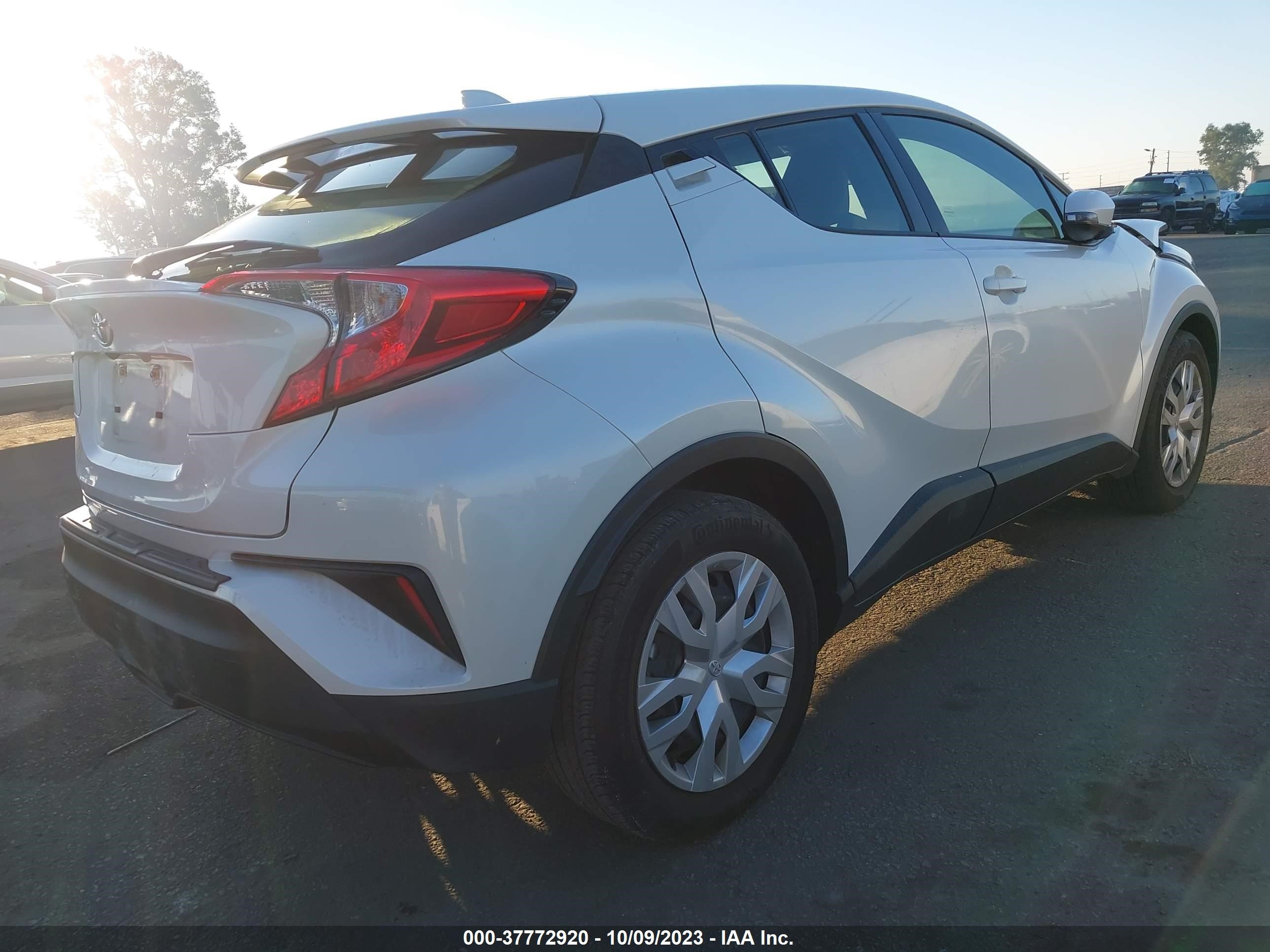 Photo 3 VIN: JTNKHMBX5M1111125 - TOYOTA C-HR 