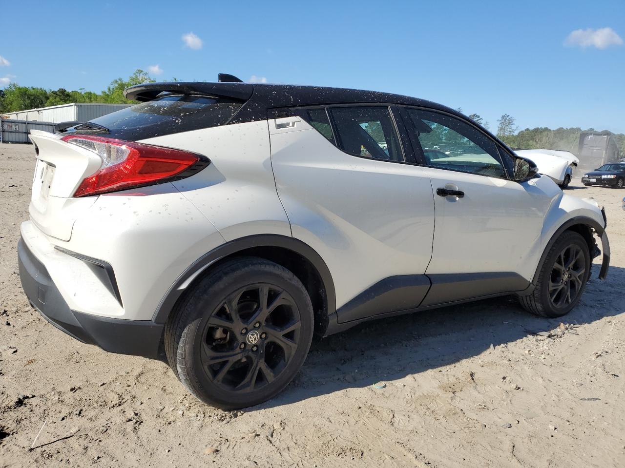 Photo 2 VIN: JTNKHMBX8M1120577 - TOYOTA C-HR 