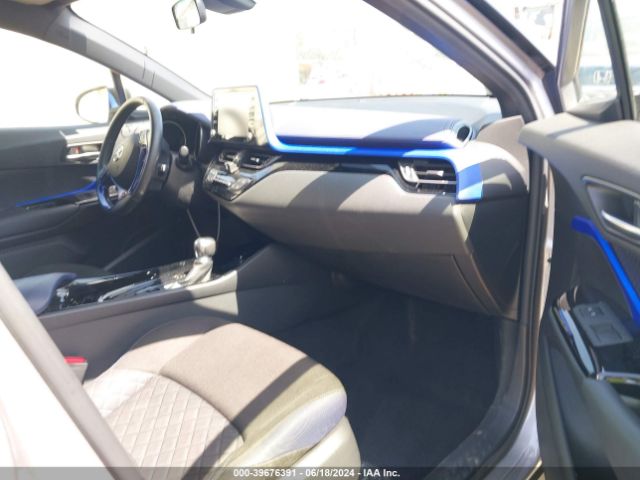 Photo 4 VIN: JTNKHMBX9L1069962 - TOYOTA C-HR 