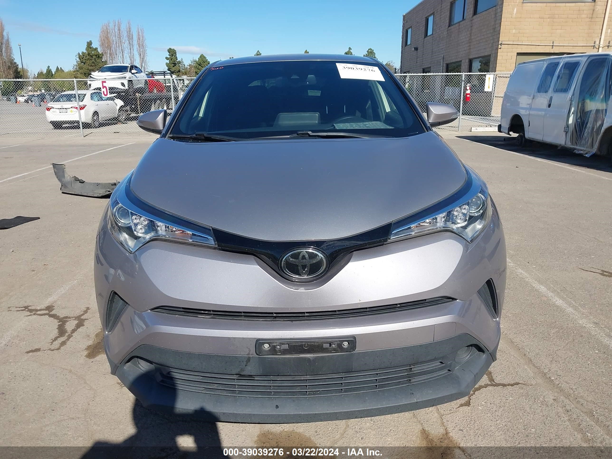 Photo 11 VIN: JTNKHMBXXK1056507 - TOYOTA C-HR 