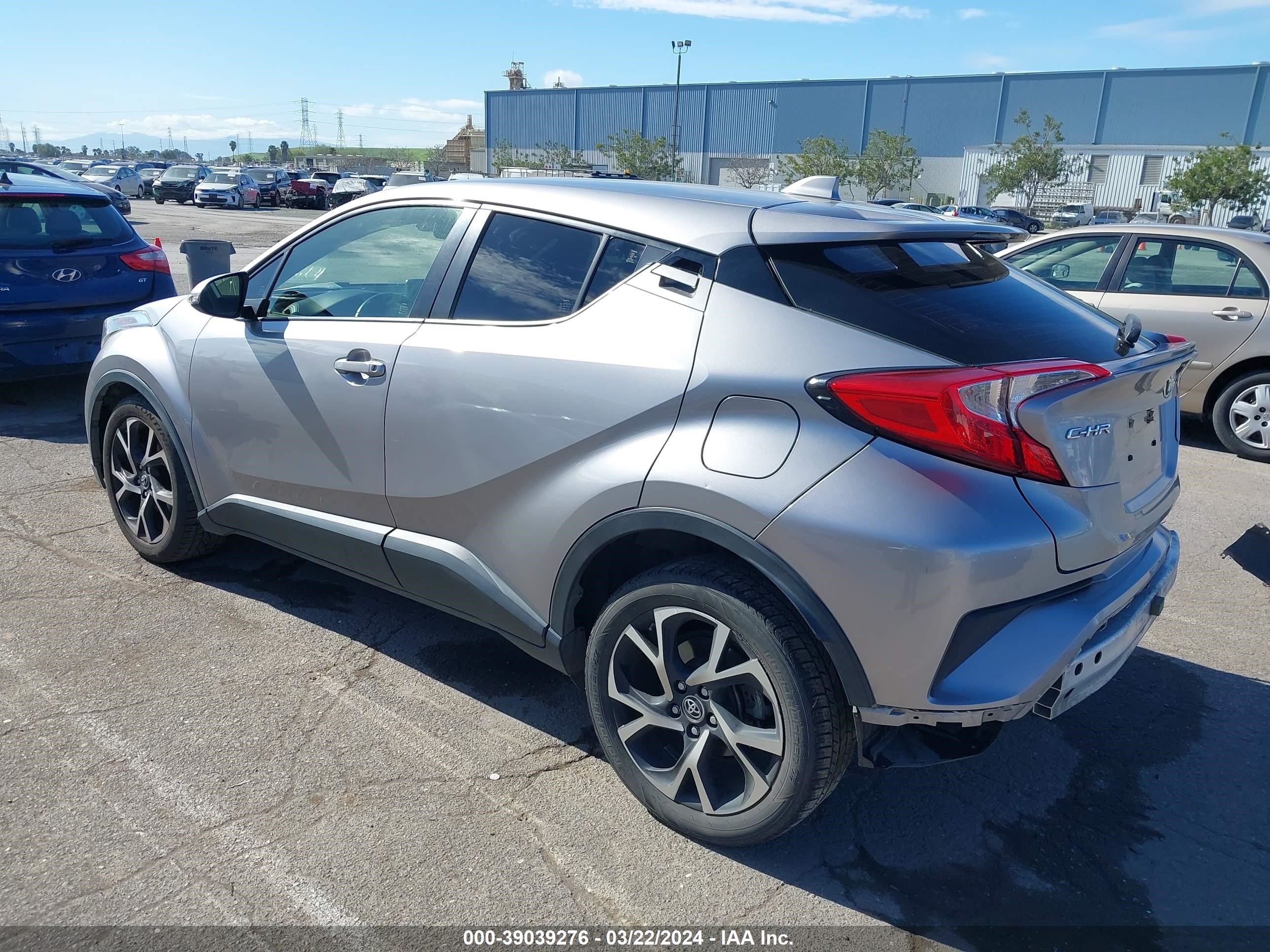 Photo 2 VIN: JTNKHMBXXK1056507 - TOYOTA C-HR 