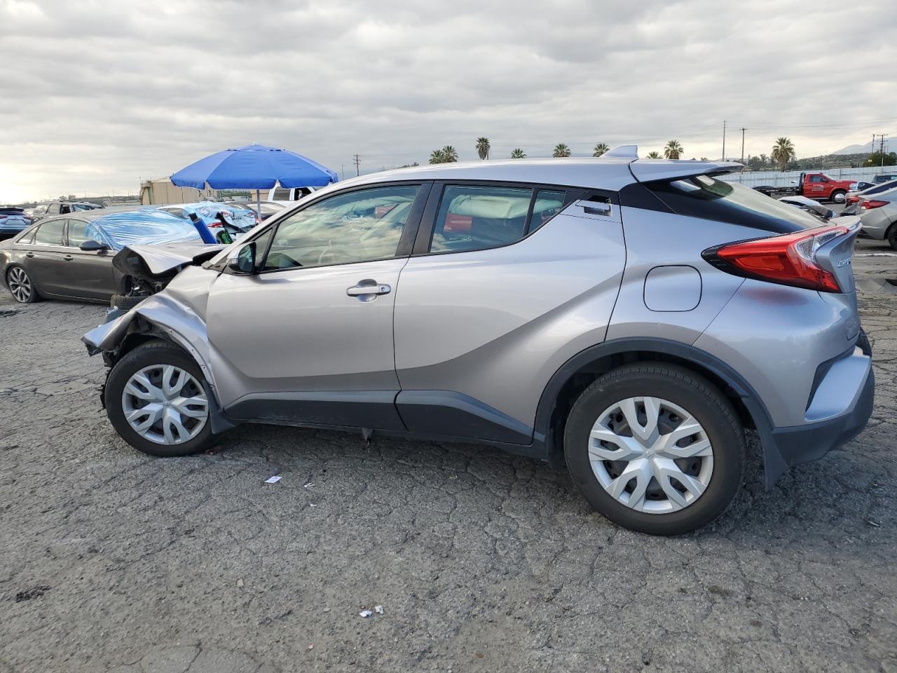 Photo 1 VIN: JTNKHMBXXL1068402 - TOYOTA C-HR 