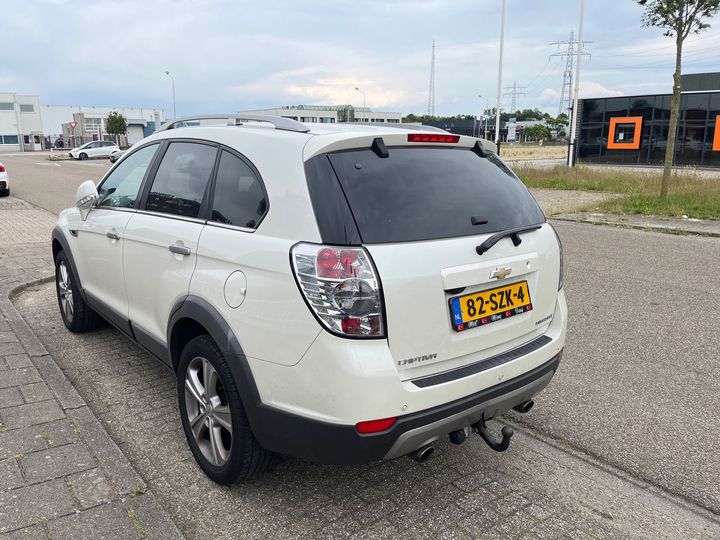 Photo 2 VIN: KL1CD26C9BB105654 - CHEVROLET CAPTIVA 