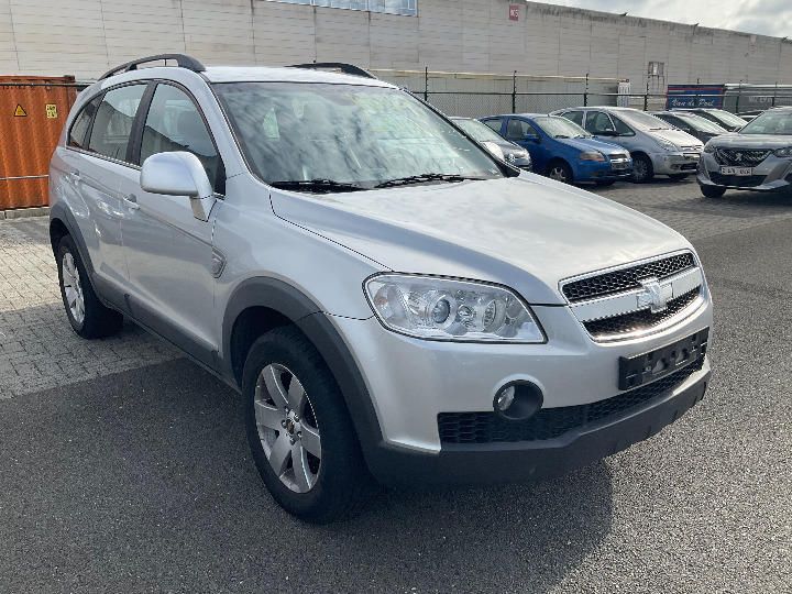 Photo 3 VIN: KL1CG26RJ9B557265 - CHEVROLET CAPTIVA SUV 