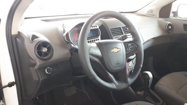 Photo 13 VIN: KL1JD5BE8FB093384 - CHEVROLET SONIC 