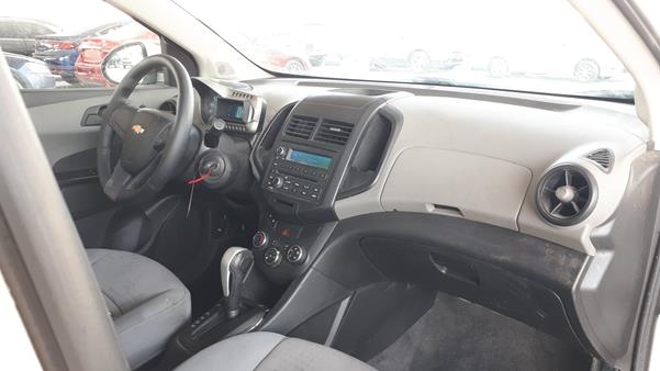 Photo 27 VIN: KL1JD5BE8FB093384 - CHEVROLET SONIC 