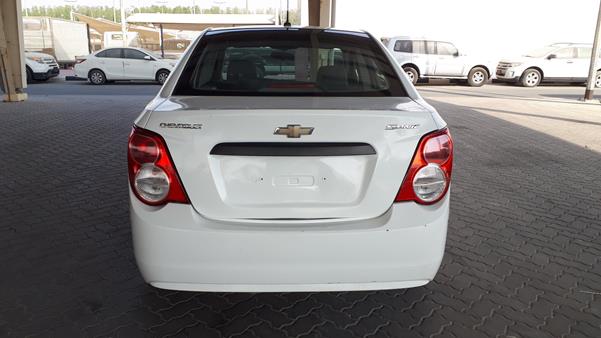 Photo 8 VIN: KL1JD5BE8FB093384 - CHEVROLET SONIC 