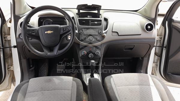 Photo 15 VIN: KL1JD7D51EB665533 - CHEVROLET TRAX 