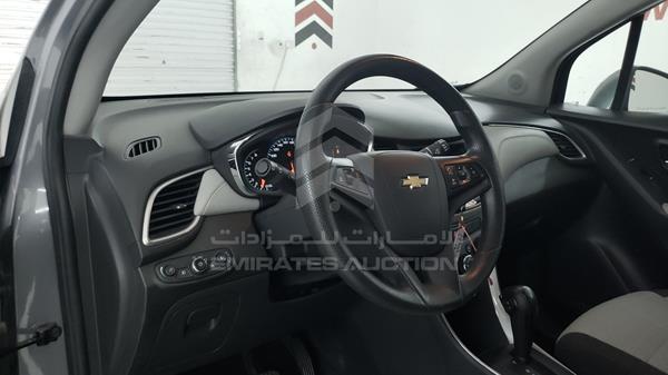 Photo 10 VIN: KL1JD7D5XKB725627 - CHEVROLET TRAX 