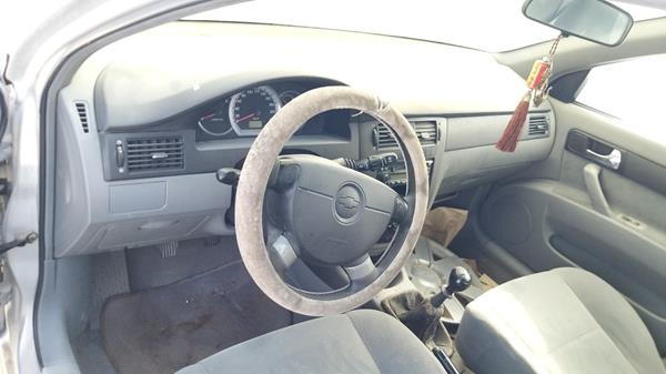 Photo 11 VIN: KL1JJ586X6K377768 - CHEVROLET OPTRA 