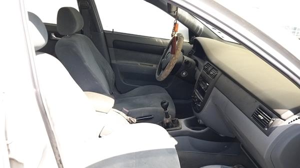 Photo 23 VIN: KL1JJ586X6K377768 - CHEVROLET OPTRA 