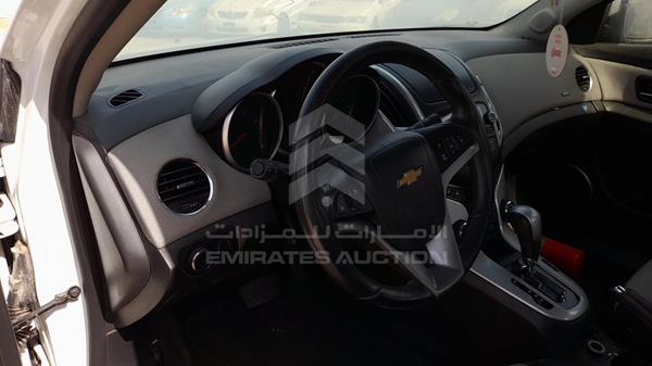 Photo 9 VIN: KL1PJ5C50DK002834 - CHEVROLET CRUZE 