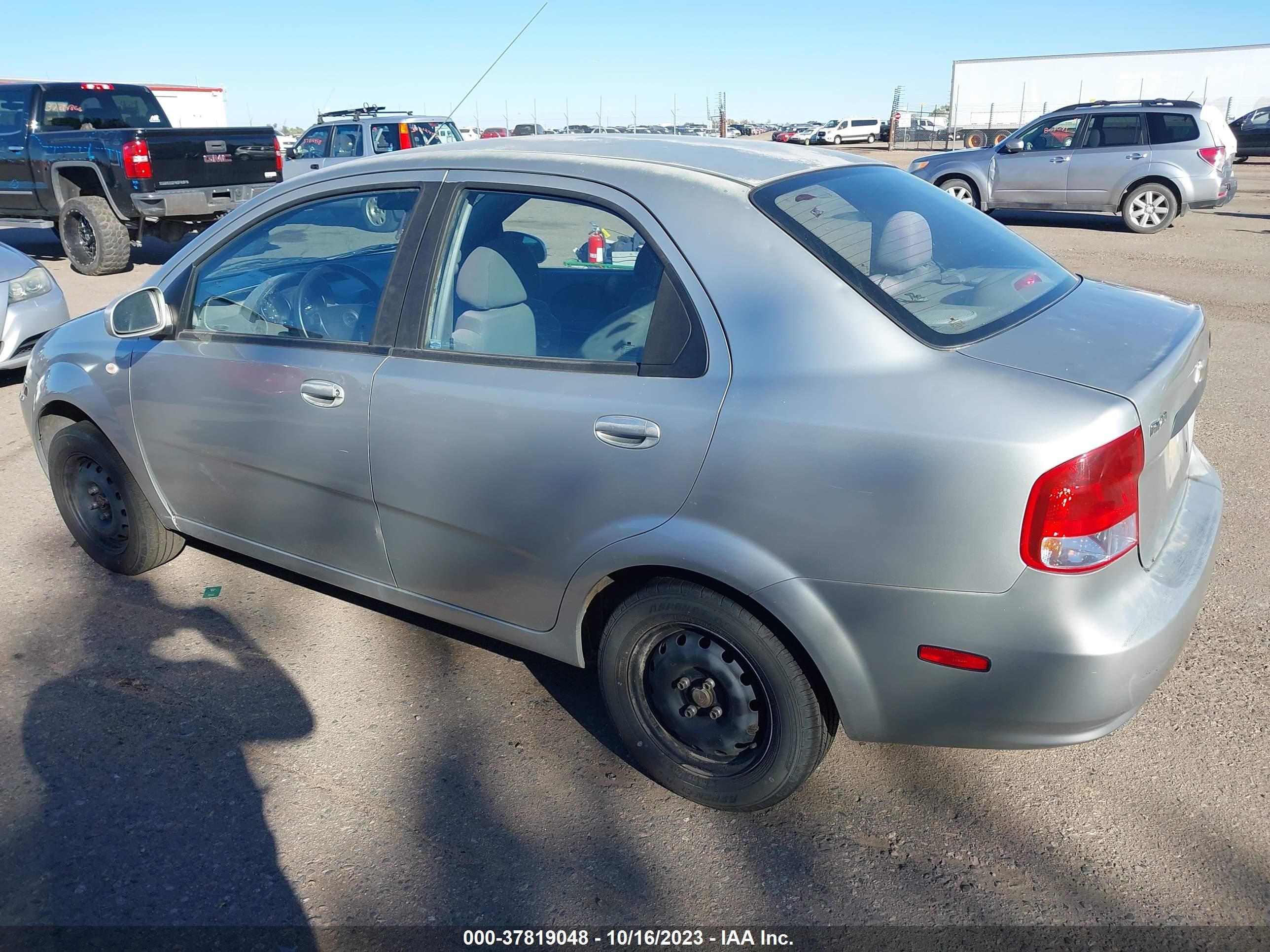 Photo 2 VIN: KL1TD526X5B322373 - CHEVROLET AVEO 