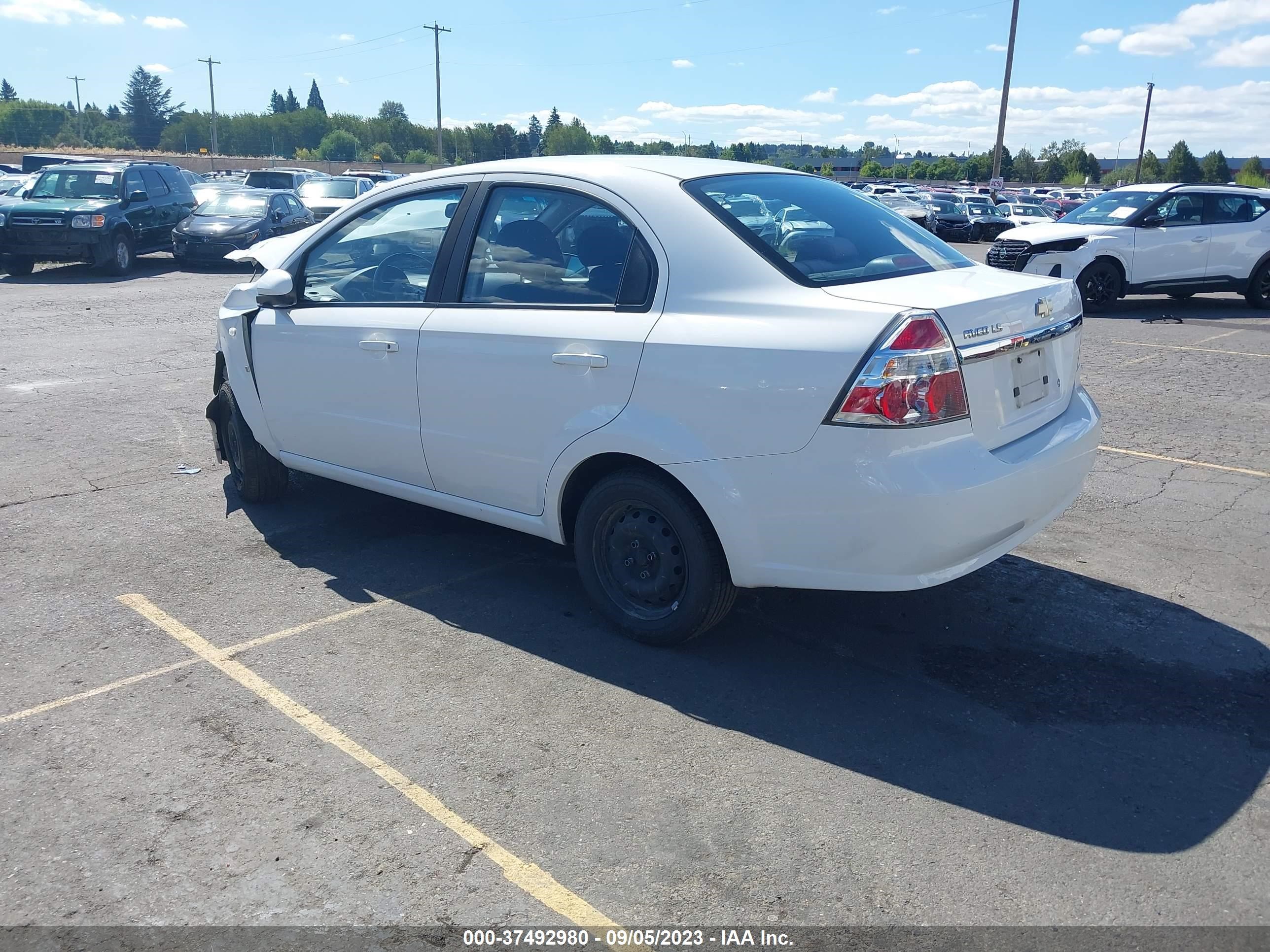 Photo 2 VIN: KL1TD56618B045143 - CHEVROLET AVEO 