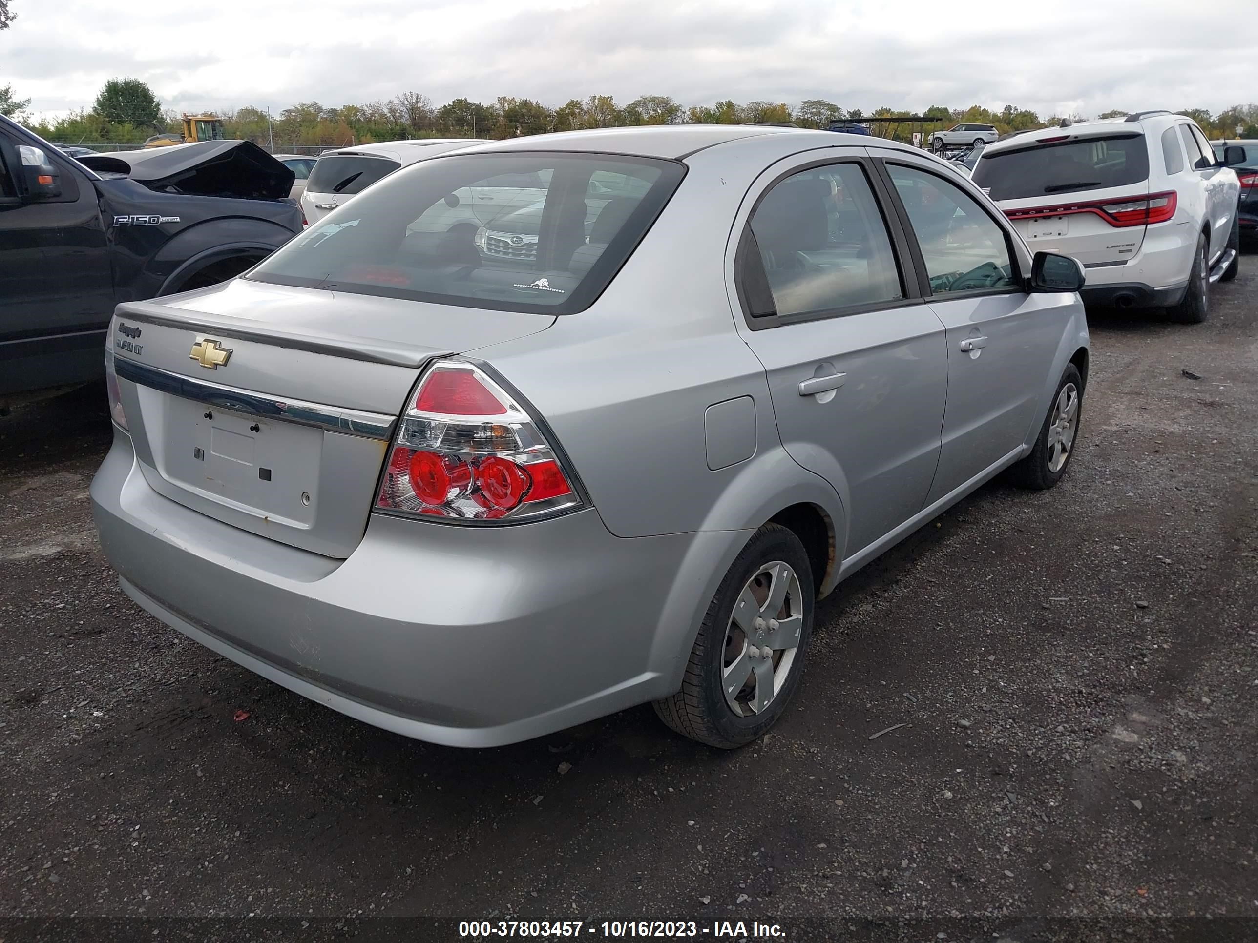 Photo 3 VIN: KL1TD5DE3BB129496 - CHEVROLET AVEO 