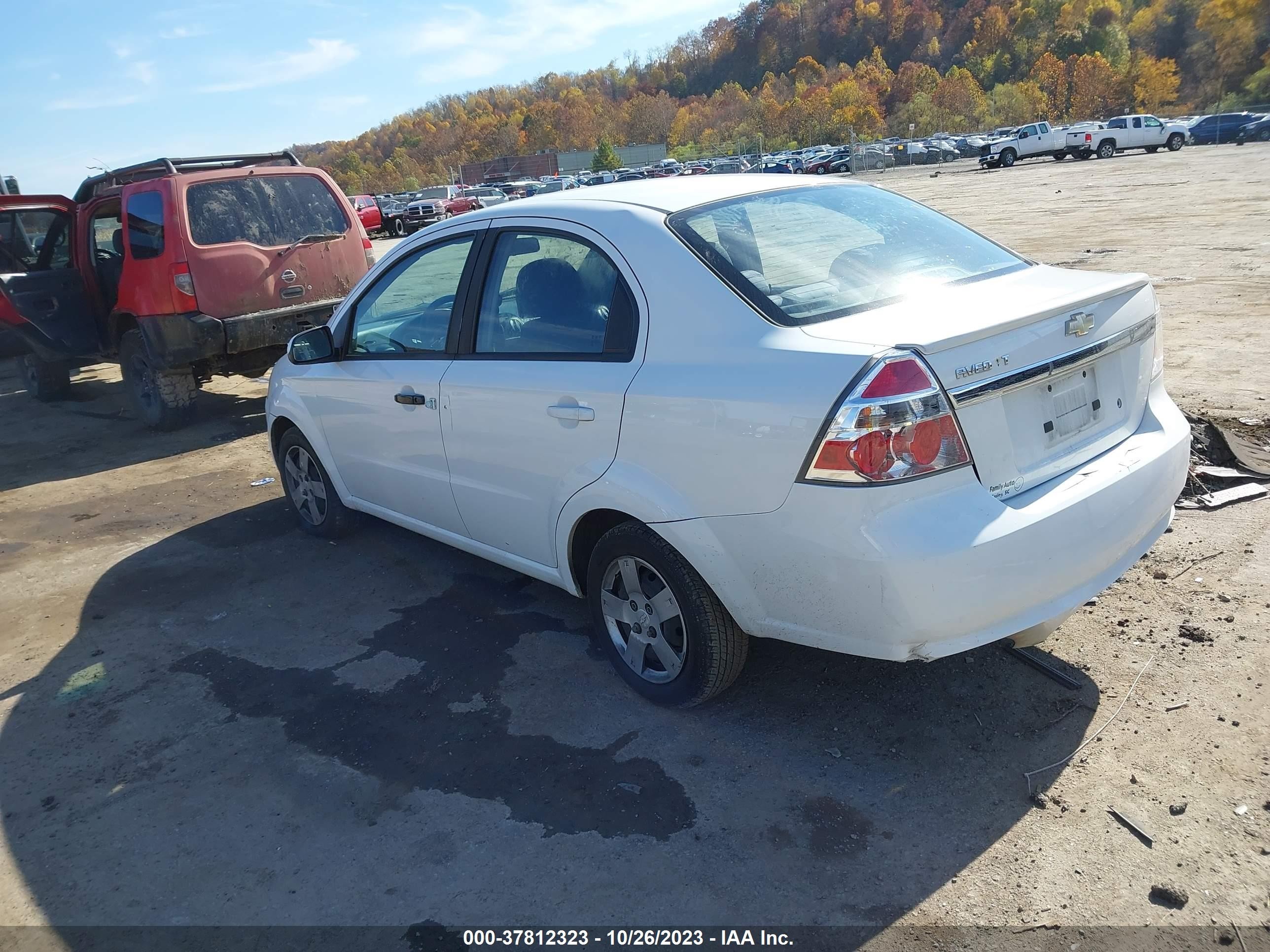 Photo 2 VIN: KL1TD5DE3BB152163 - CHEVROLET AVEO 