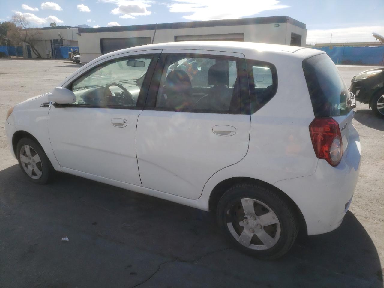 Photo 1 VIN: KL1TD6DE1BB241445 - CHEVROLET AVEO 