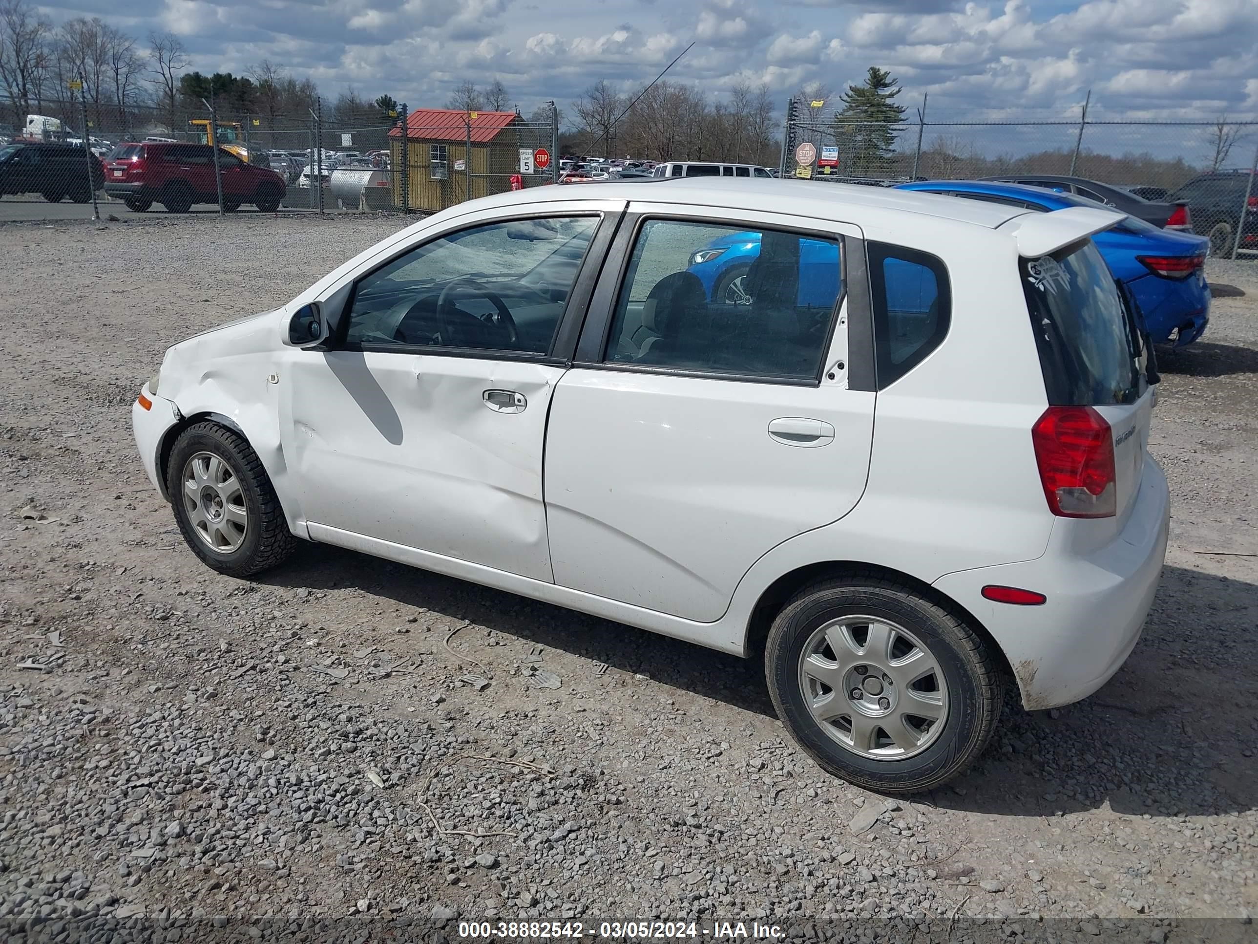 Photo 2 VIN: KL1TG62675B326409 - CHEVROLET AVEO 