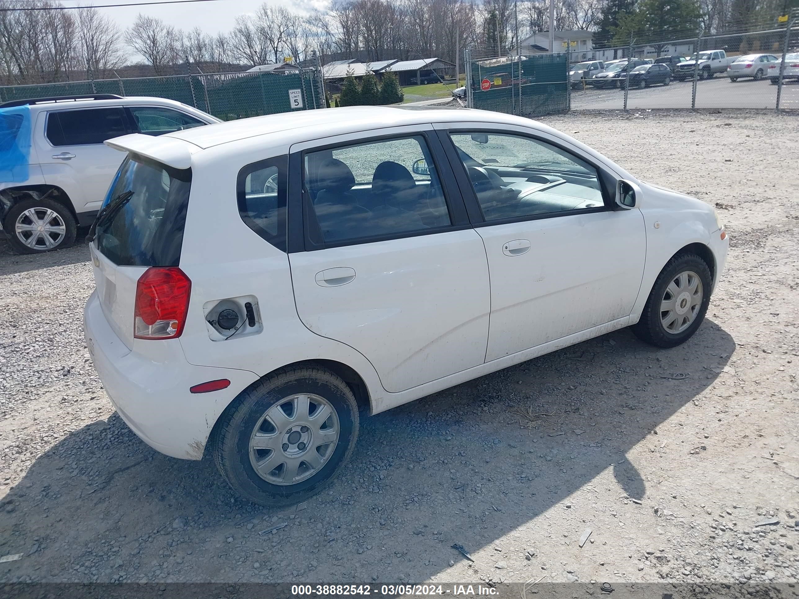 Photo 3 VIN: KL1TG62675B326409 - CHEVROLET AVEO 