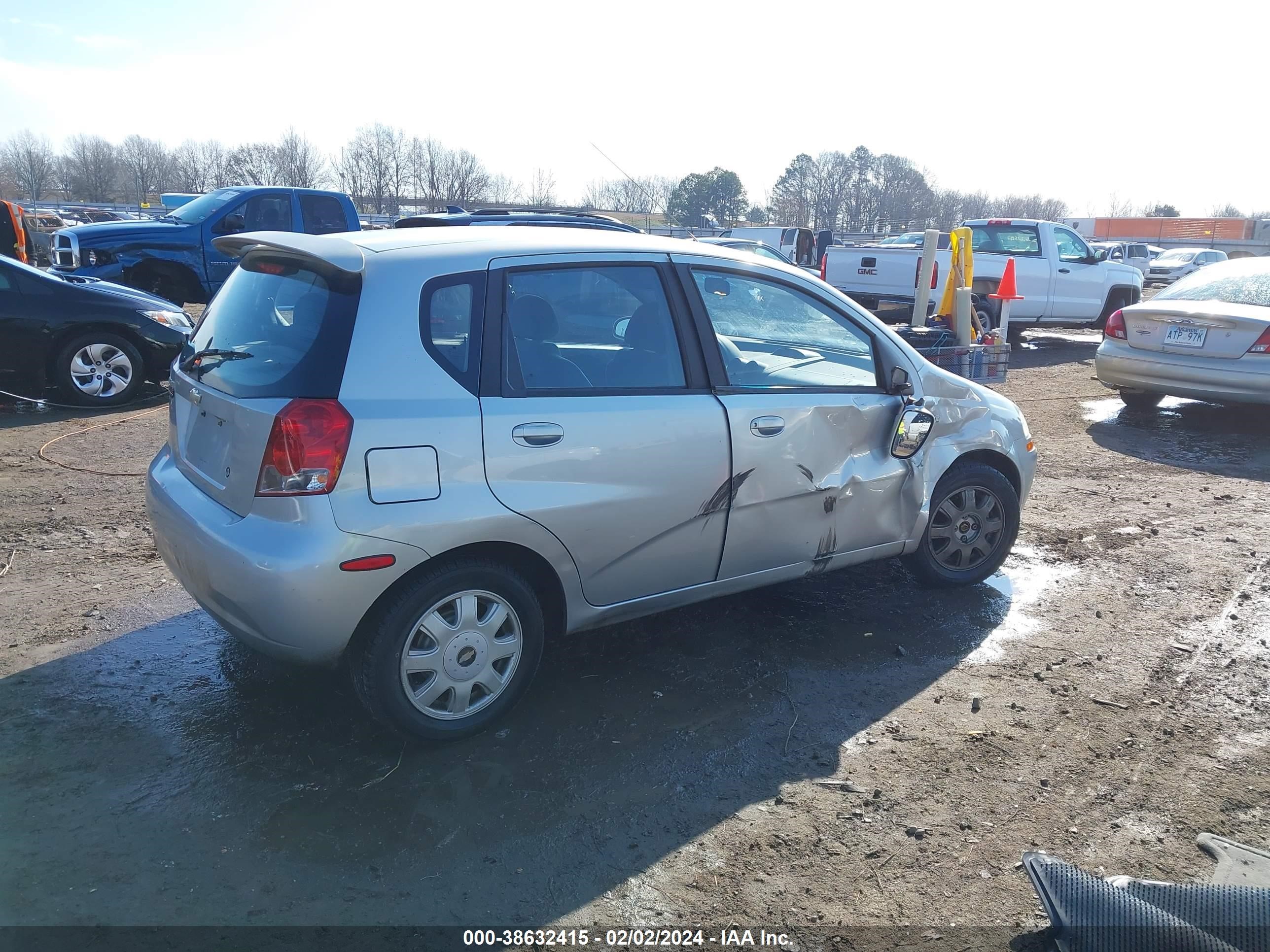 Photo 3 VIN: KL1TG626X5B397118 - CHEVROLET AVEO 