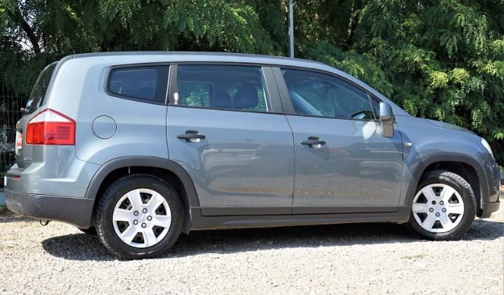 Photo 2 VIN: KL1YF7559BK117052 - CHEVROLET ORLANDO MPV 