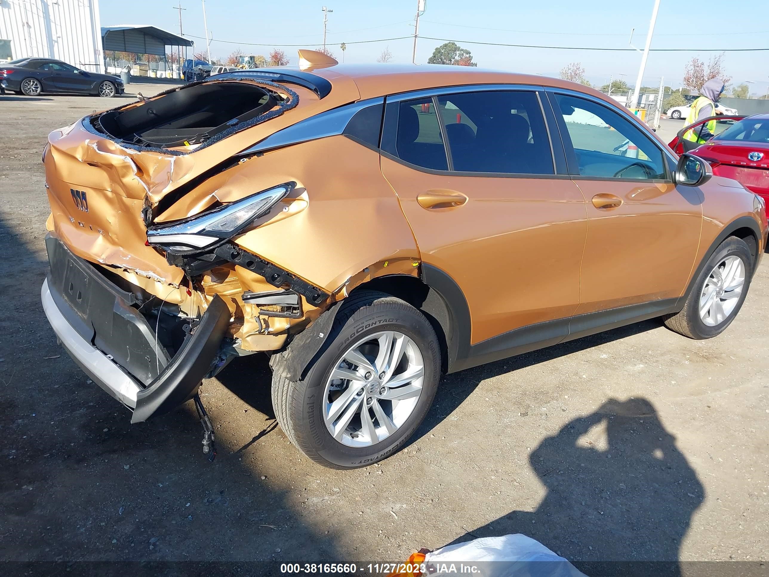 Photo 3 VIN: KL47LAE23RB045614 - BUICK ENVISTA 