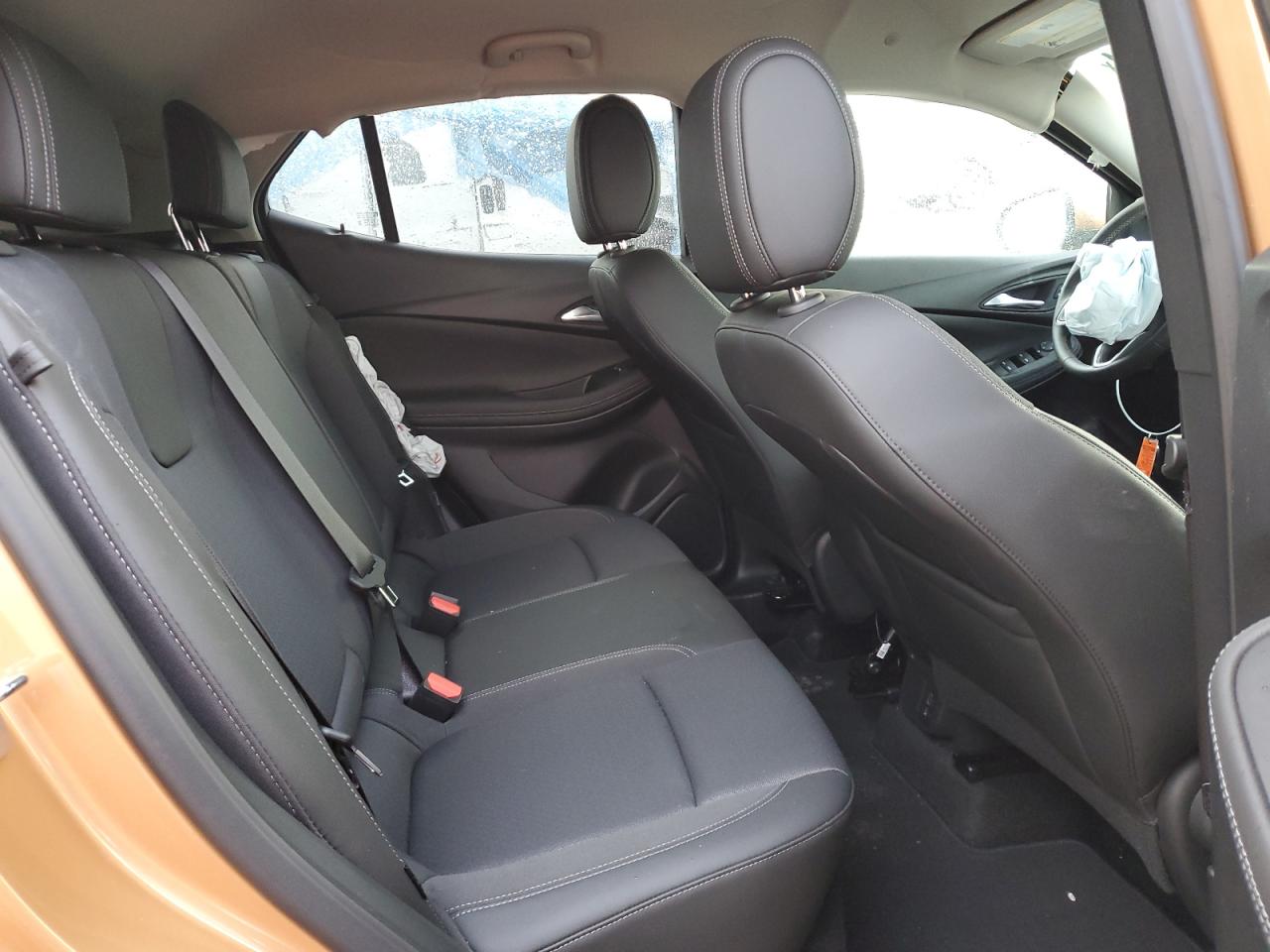 Photo 10 VIN: KL4AMBS28RB022522 - BUICK ENCORE 