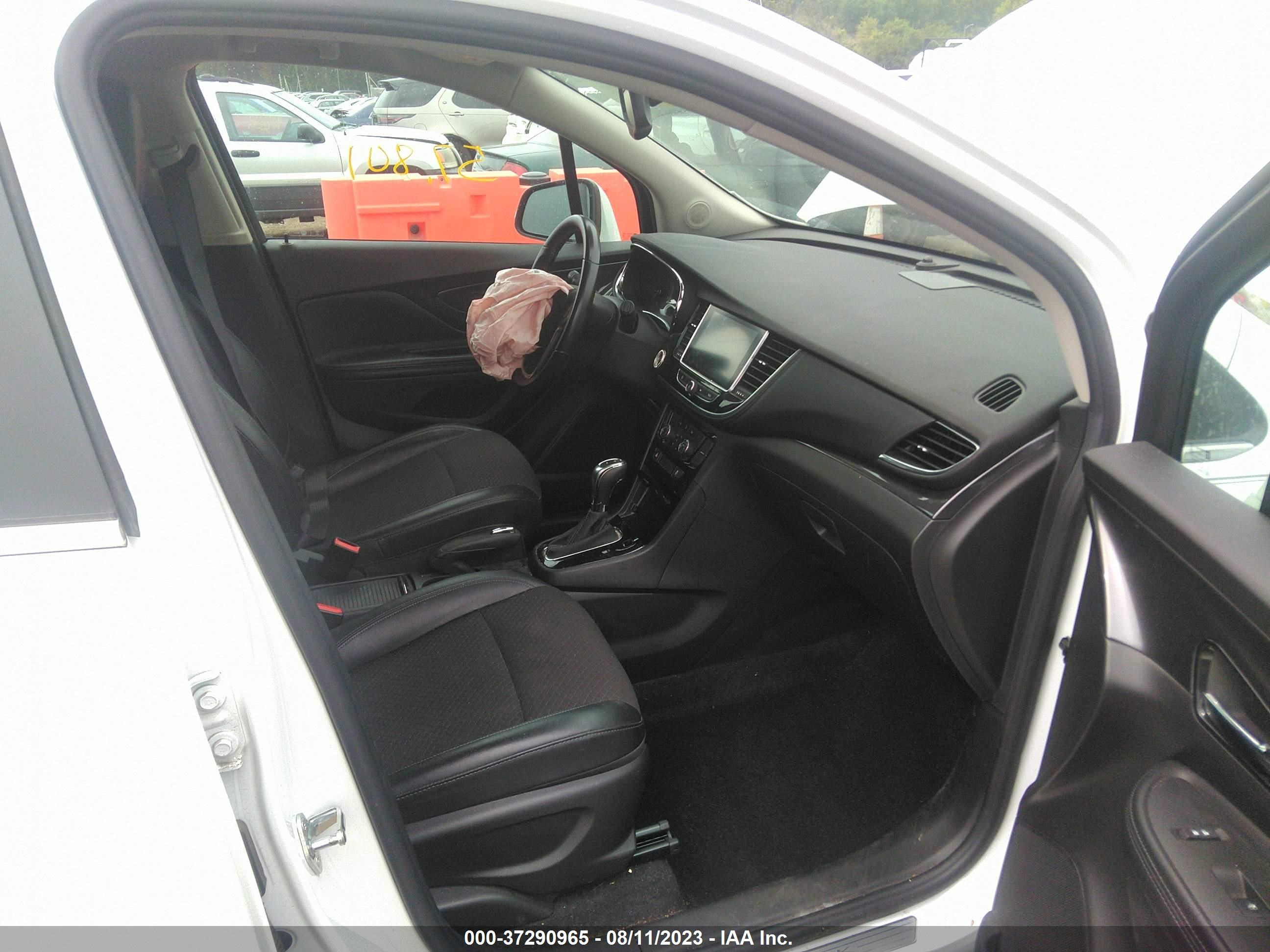 Photo 4 VIN: KL4CJ1SB1JB721653 - BUICK ENCORE 